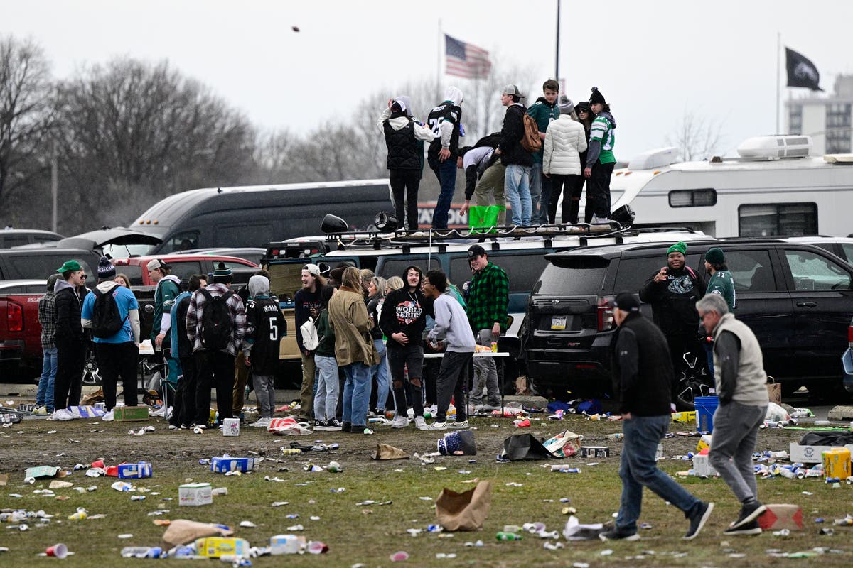 WATCH: Eagles Fans Fall Through Bus Stop Roof