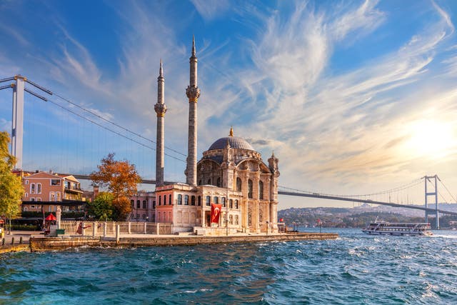 <p>The Ortakoy Mosque in Istanbul</p>