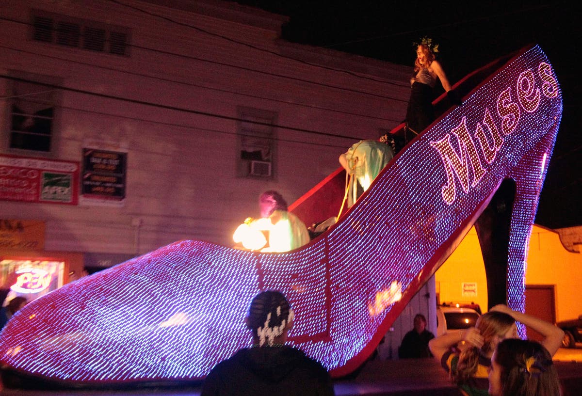 Spreading the joy: Longer parade routes OKd for Mardi Gras