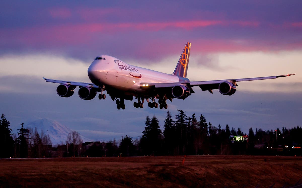 Boeing bids farewell to an icon, delivers last 747 jumbo jet