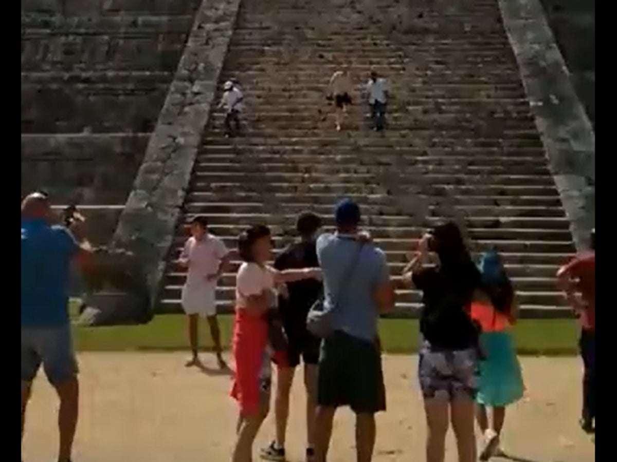 ‘Are you stupid?’: Tourist attacked after climbing steps of forbidden pyramid in Mexico