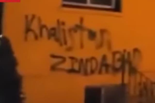 <p>A Hindu temple was defaced by Khalistani activists in Brampton, Canada, promoting Indian consulate to seek action. Screengrab </p>