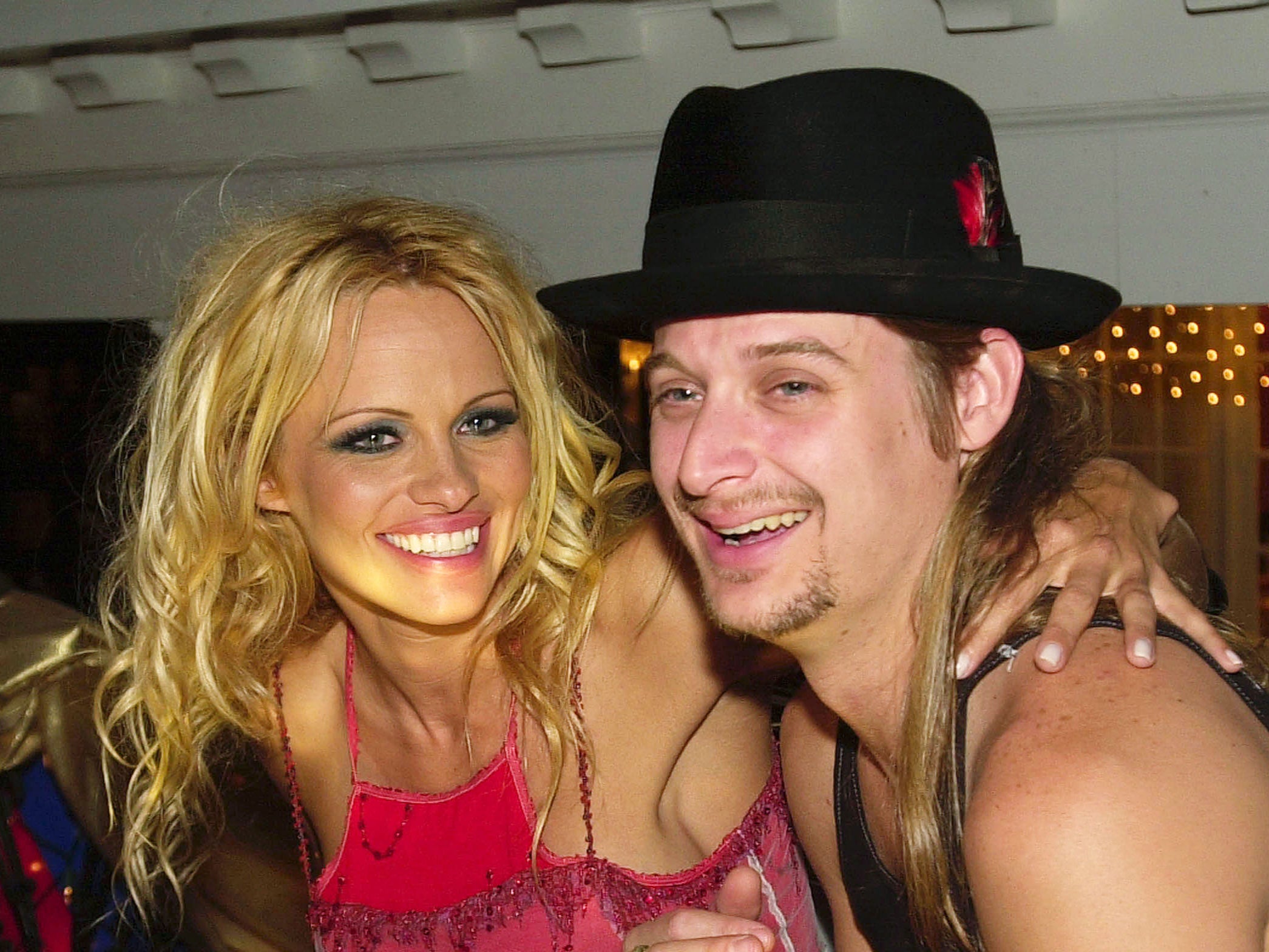 Pamela Anderson and Kid Rock photographed in 2001