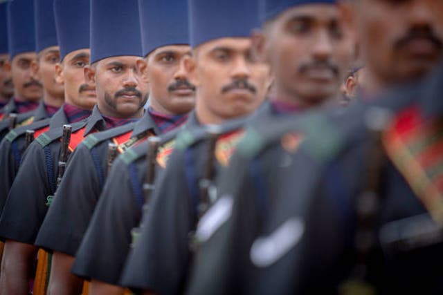 <p>Soldiers from the Madras Sappers of the Indian Army participate in a full dress rehearsal parade to celebrate India’s Republic Day on 24 January 2023 in Bengaluru, India</p>