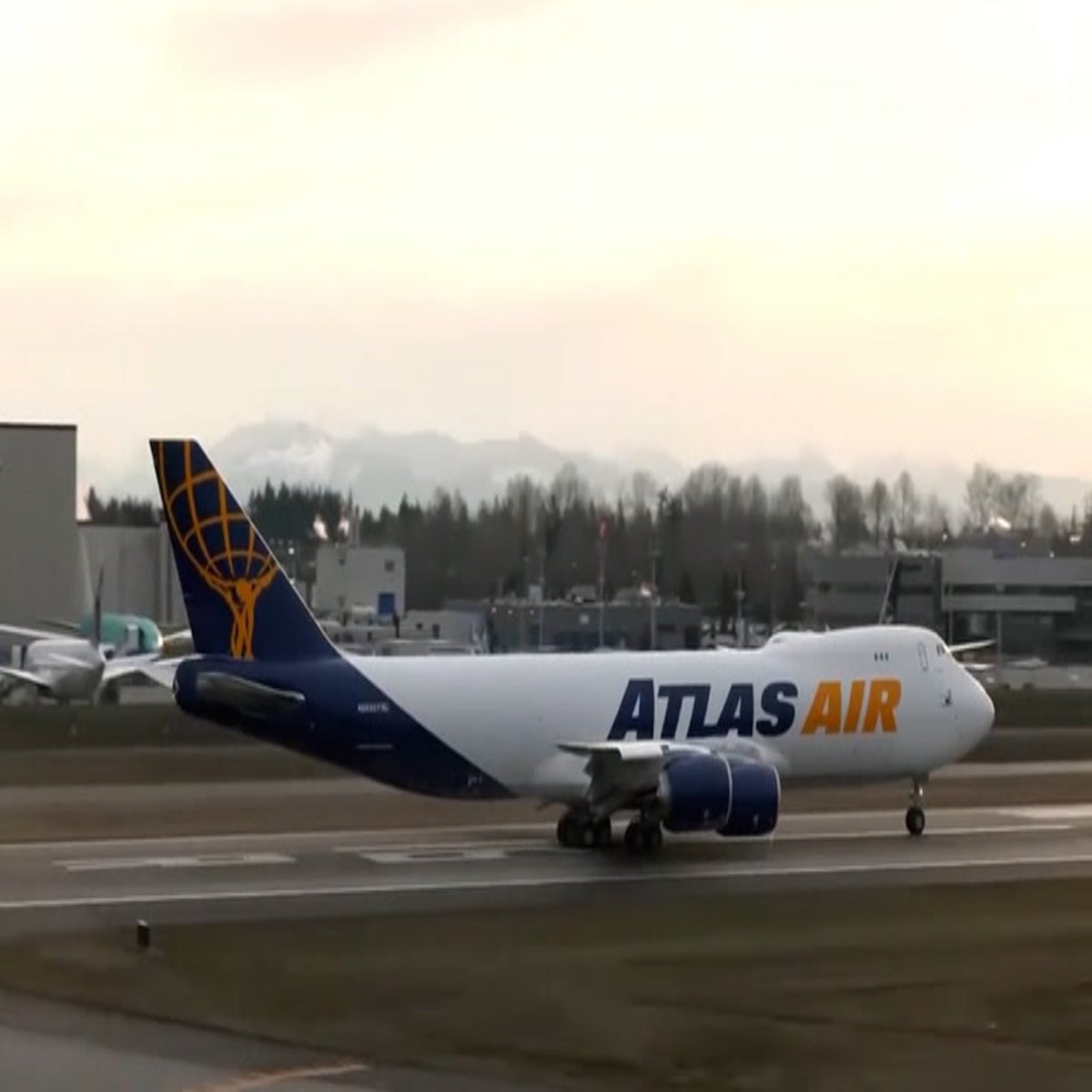 Katta dumbali ayollarning shaxsiy fotosuratlari