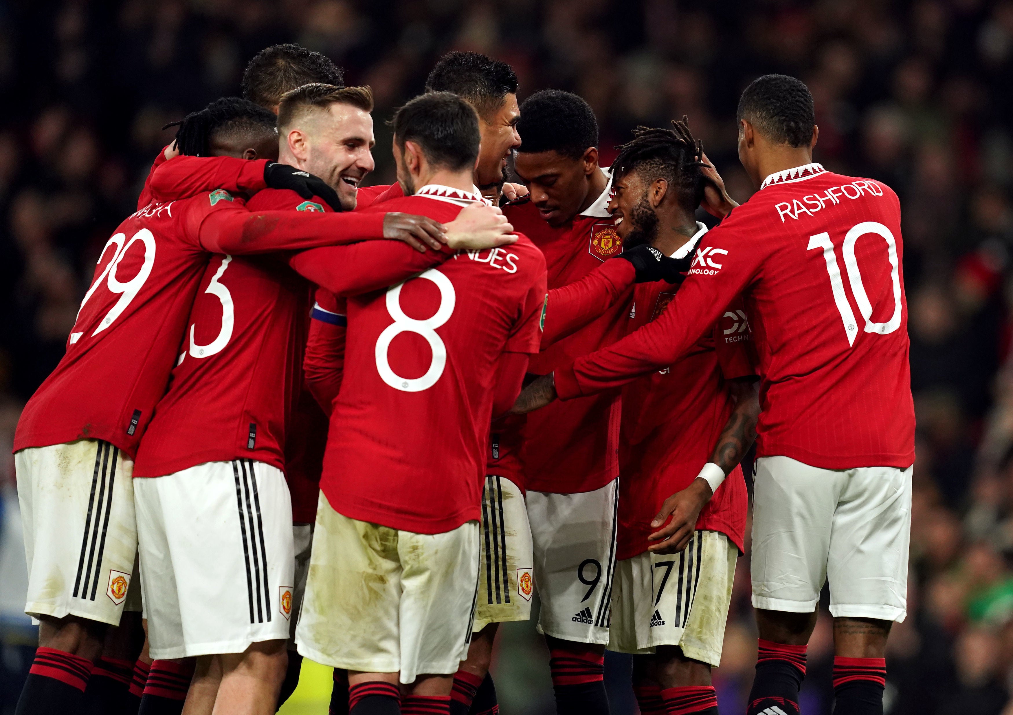 Manchester United players celebrate against Nottingham Forest