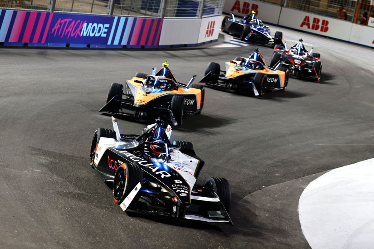 Formula E 2023: British duo sparkle in new season as veteran and rookie head chasing pack