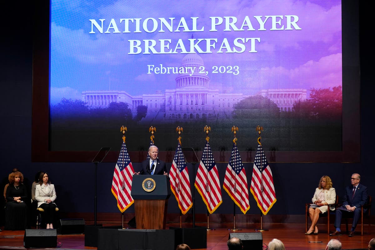 Biden urges unity at prayer breakfast under new management