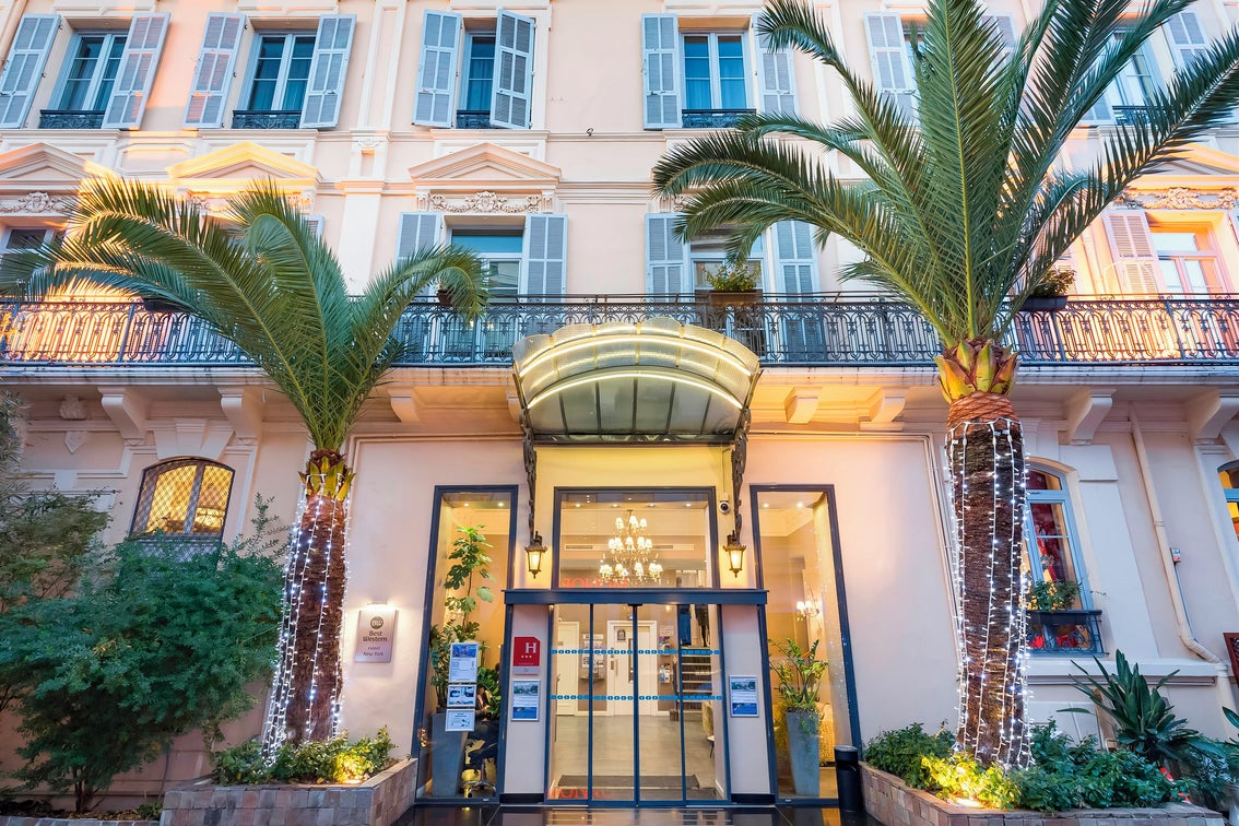 Enjoy an idyllic stay in the French Riviera at Nice’s elegant Best Western Hotel Lakmi