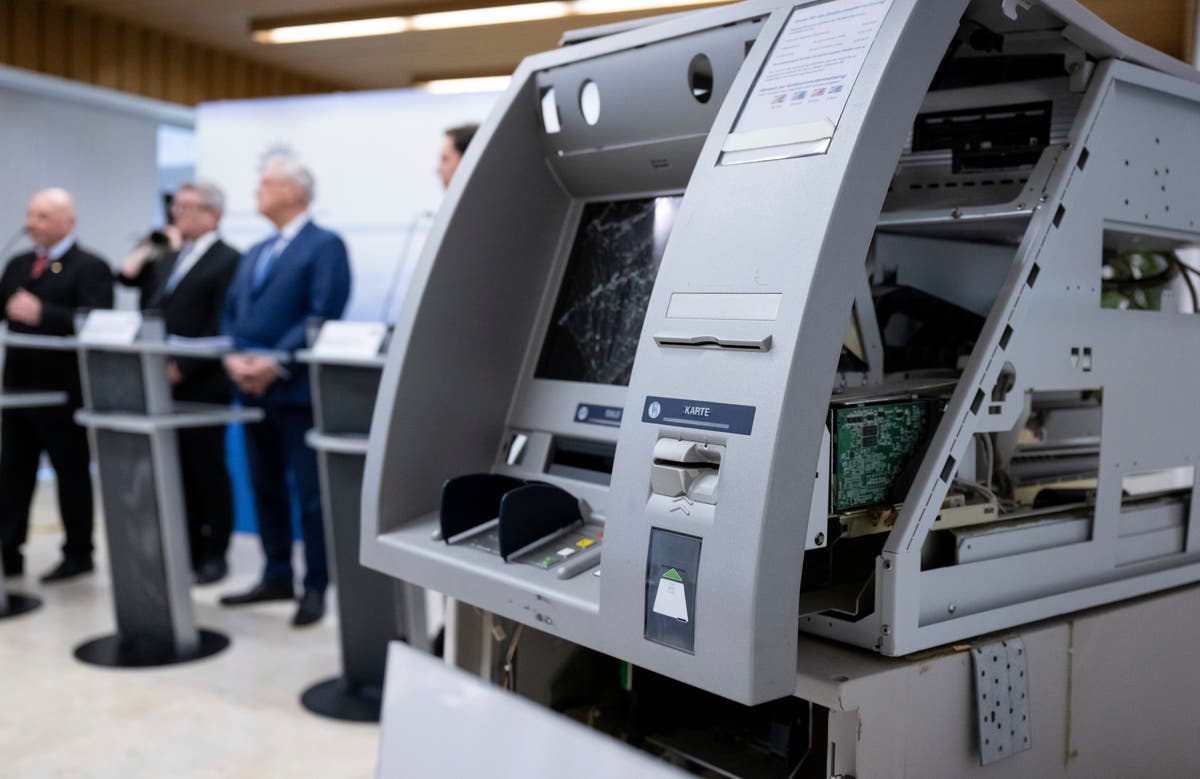 9 werden gehouden in Nederland en België in verband met de Duitse ATM-explosies