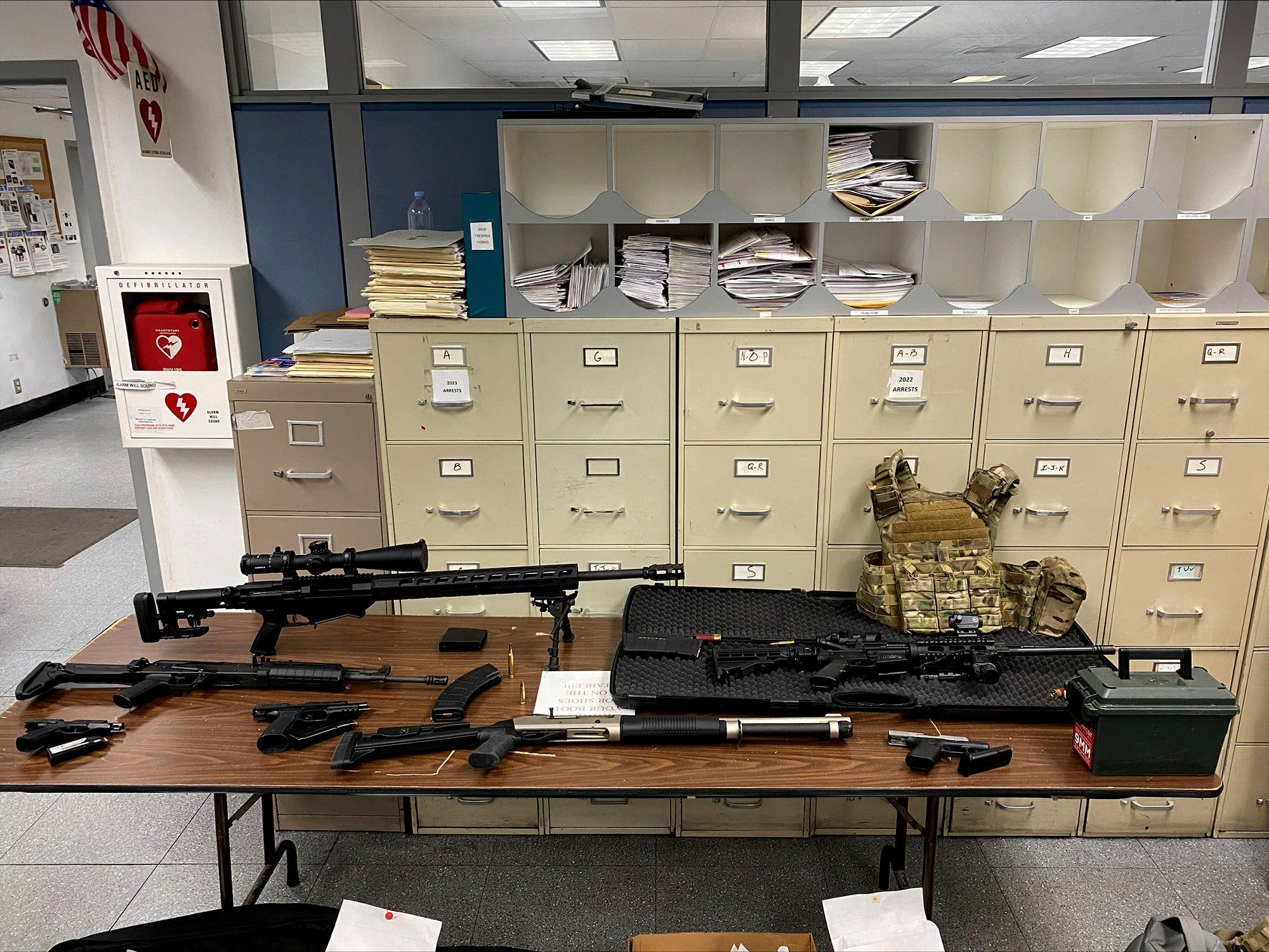 Hollywood-Weapons Seized