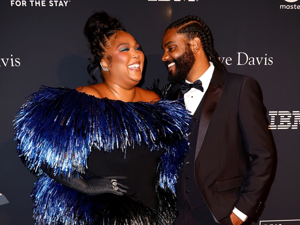 Lizzo ‘hard launches’ boyfriend Myke Wright at pre-Grammys party