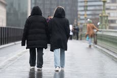 UK weather: -3C freeze as wintry showers and ‘dangerous’ winds descend 