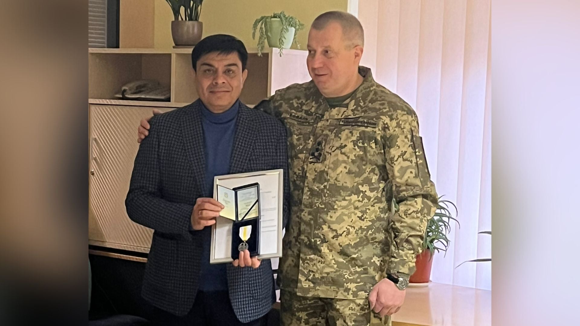 Rana receives his ‘Badge of Honour’ in Kyiv