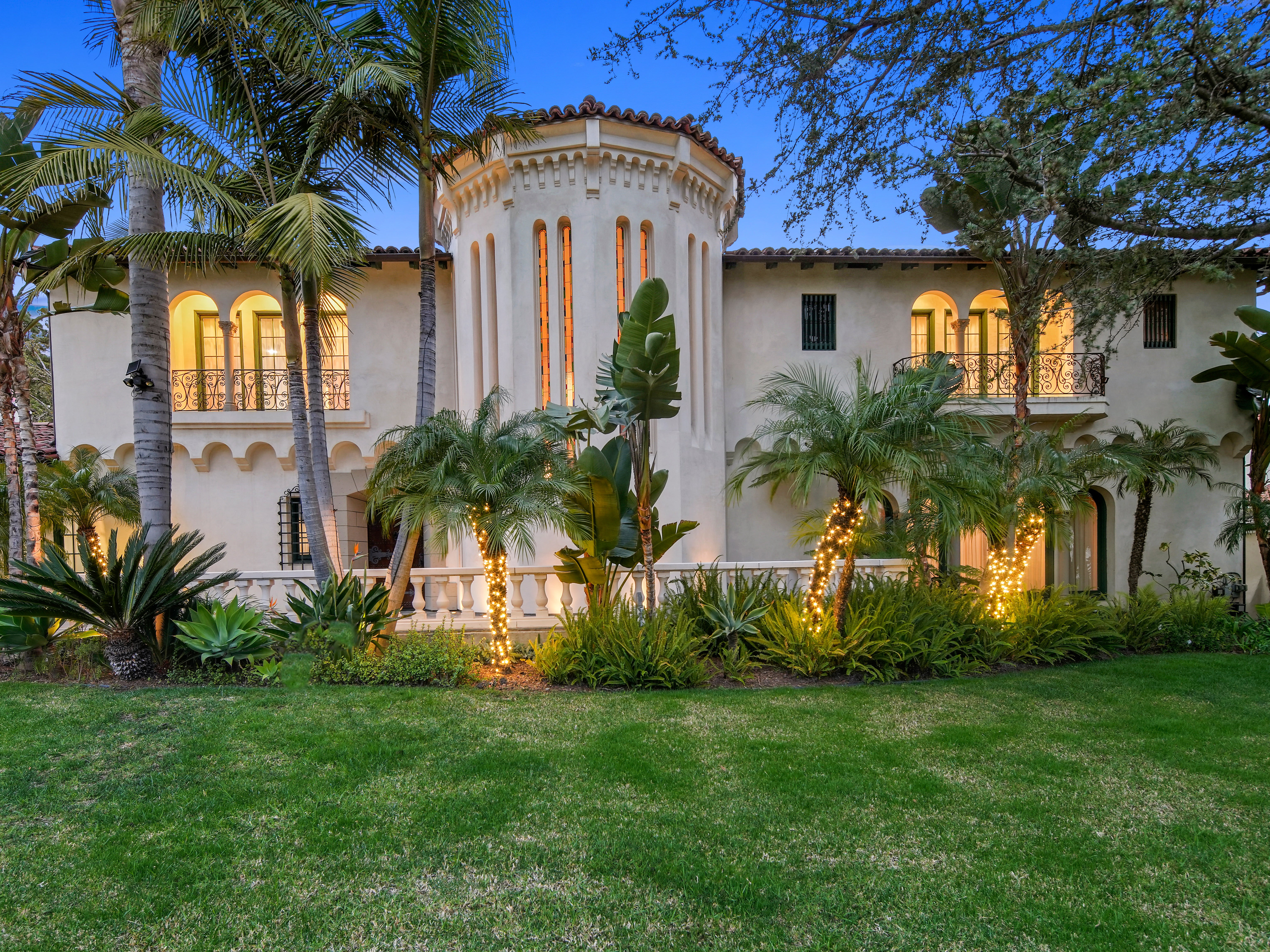 The stunning Spanish Colonial style property in Beverly Hills where Bugsy Siegel was killed which is now available to buy
