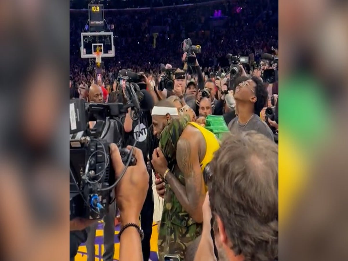 1200px x 900px - Lebron James hugs daughter after breaking NBA scoring record | Sport |  Independent TV