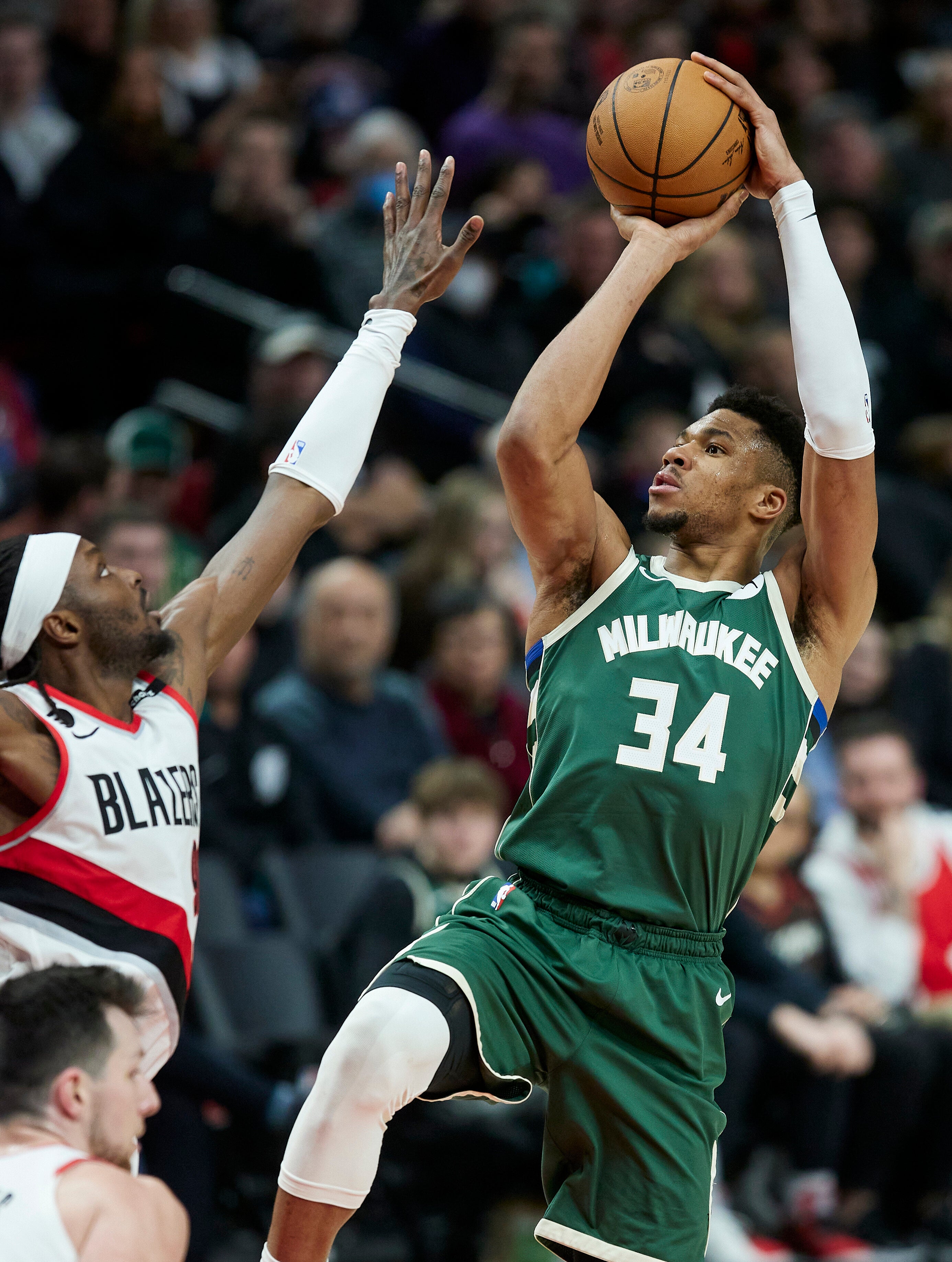 Bucks Trail Blazers Basketball