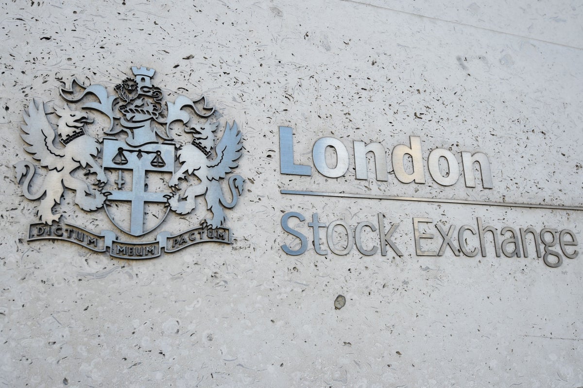 FTSE 100 pulls back slightly after striking new record