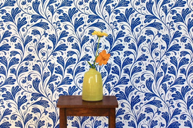 13 of the best blue homeware (Fiona Howard Wallpapers/PA)