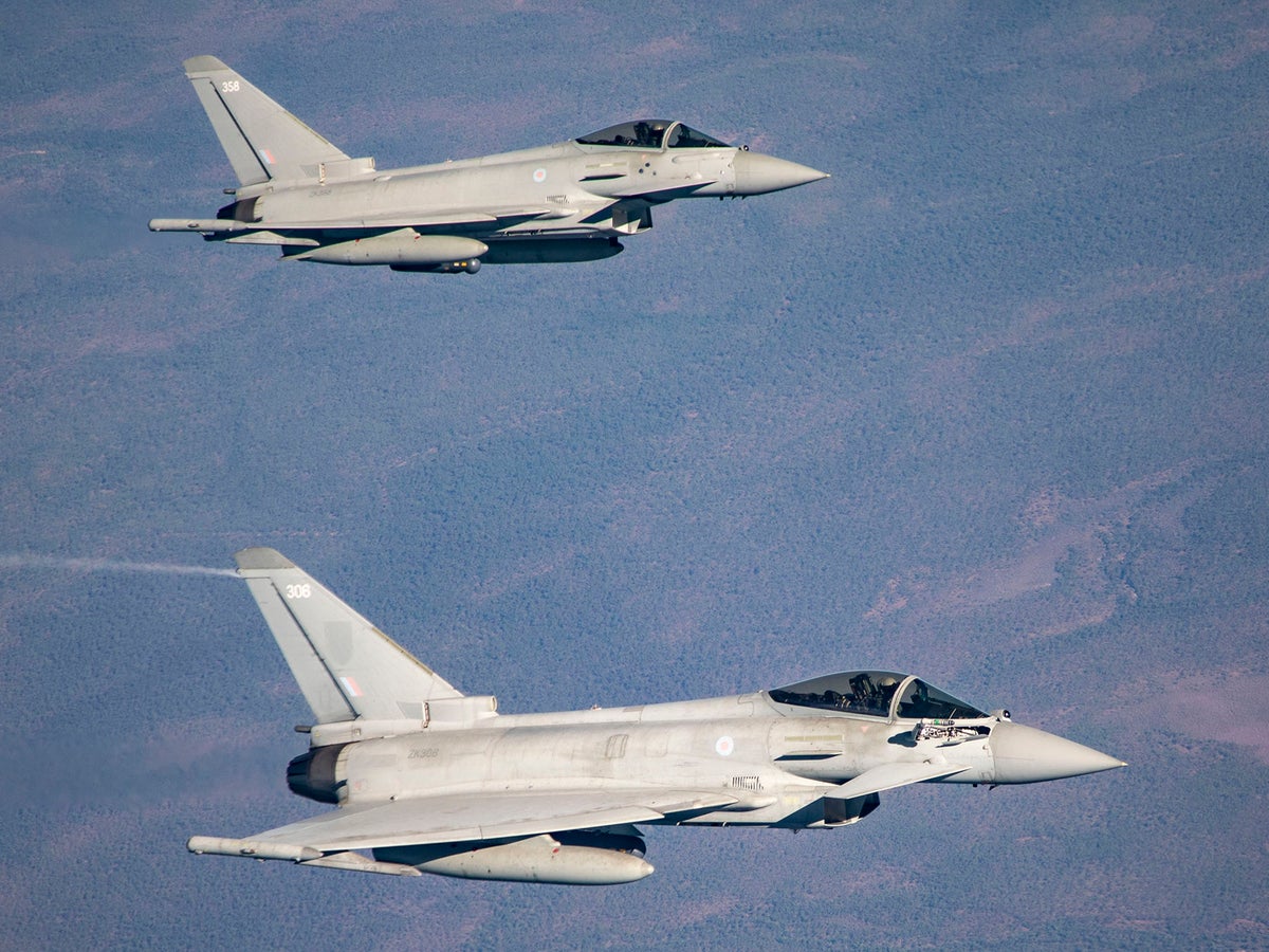 Royal Air Force discriminated against white men during recruitment drive, inquiry finds