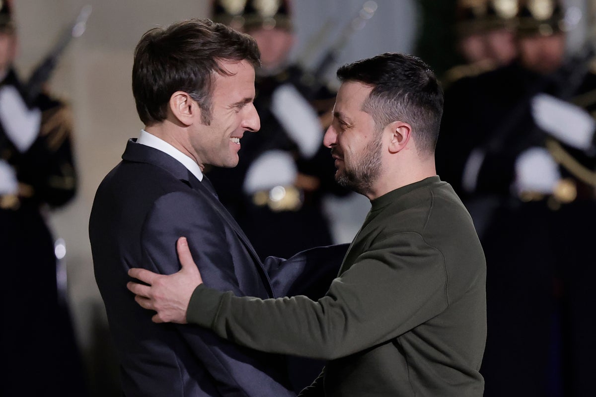 Macron weighs kicking Putin out of French Legion of Honor