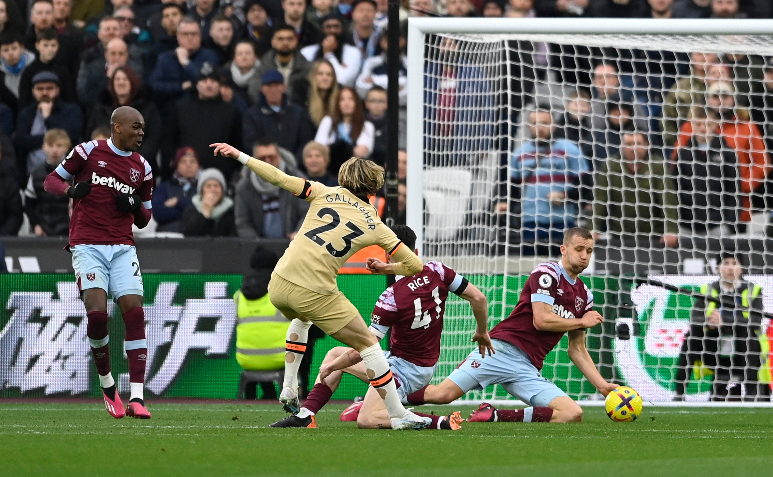 Tomas Soucek blocks Conor Gallagher’s shot with his hand