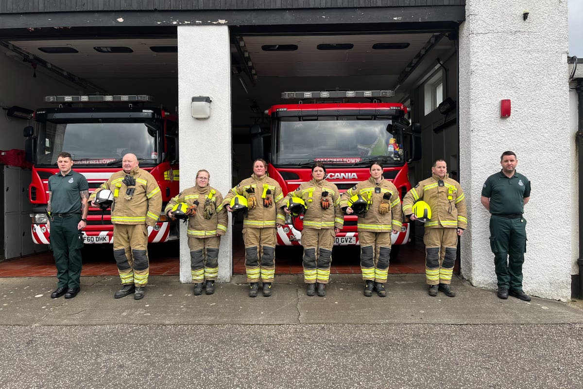 Firefighters hold minute&rsquo;s silence for Barry Martin who died after Jenners blaze