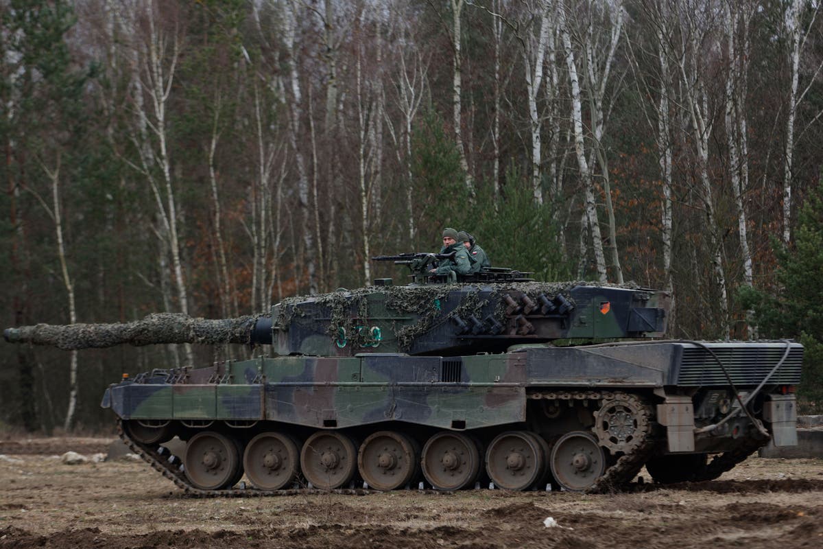 Wojna rosyjsko-ukraińska Najnowsze: Polska dostarcza czołgi do Kijowa w pierwszą rocznicę inwazji