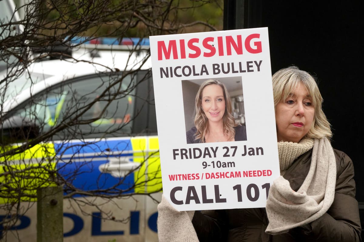 Nicola Bulley: Search expert Peter Faulding seeks out ditches where body could be