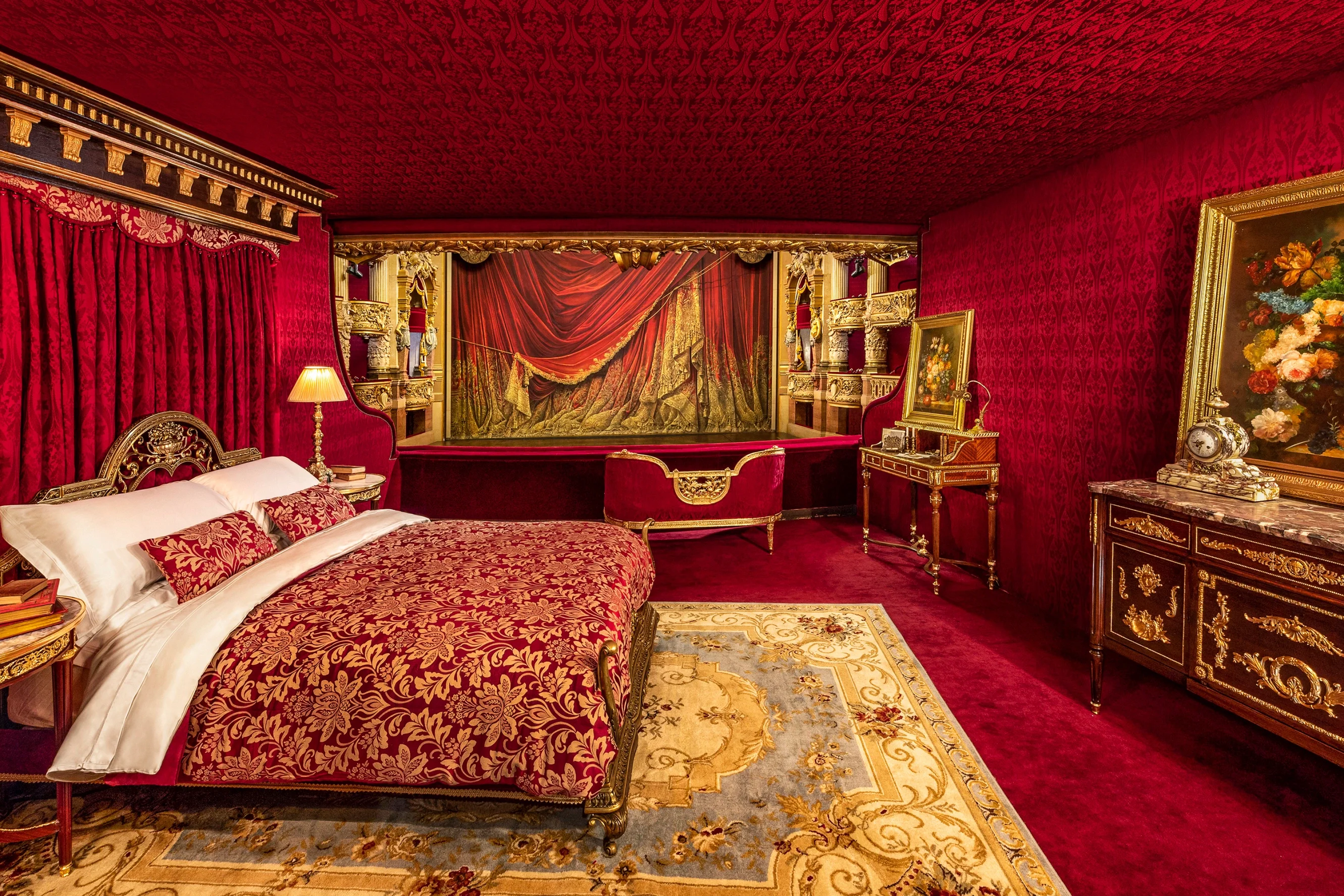 Guests will sleep in the ‘Box of Honour’ within the opera house’s auditorium