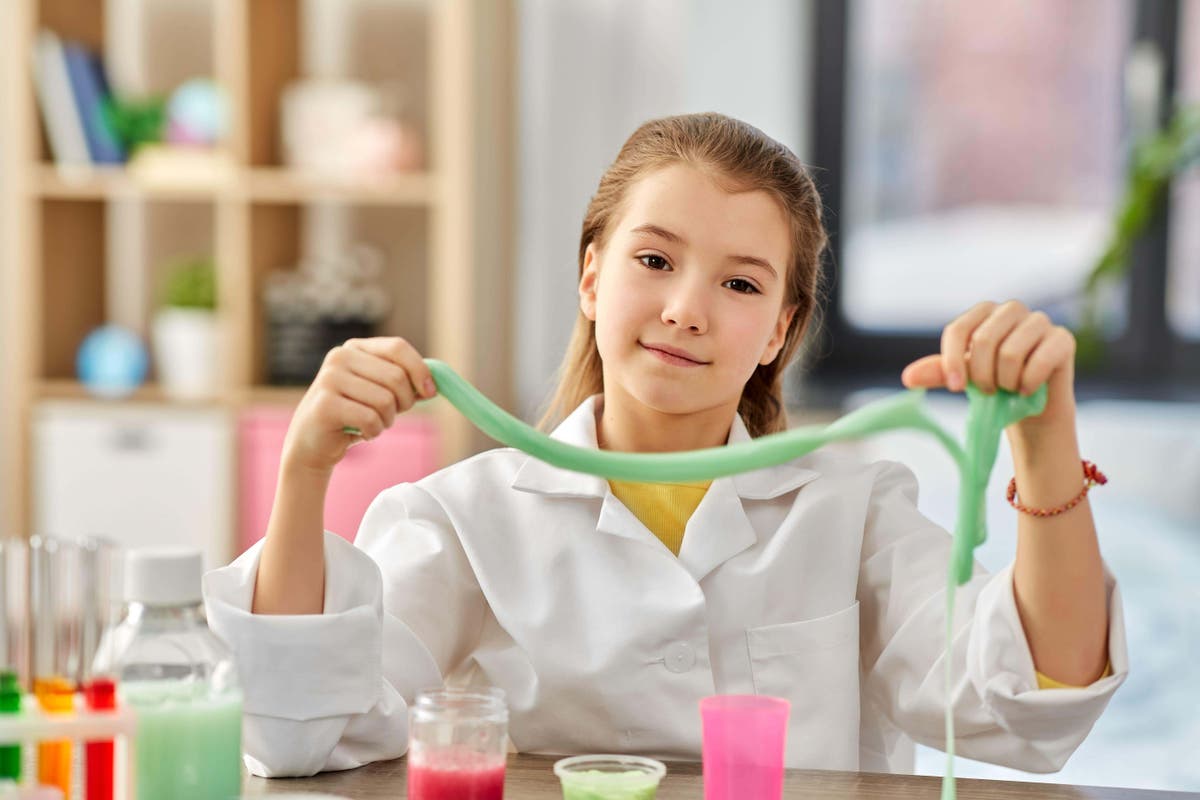 How to support your daughter&rsquo;s interest in STEM, as research reveals huge gender gap