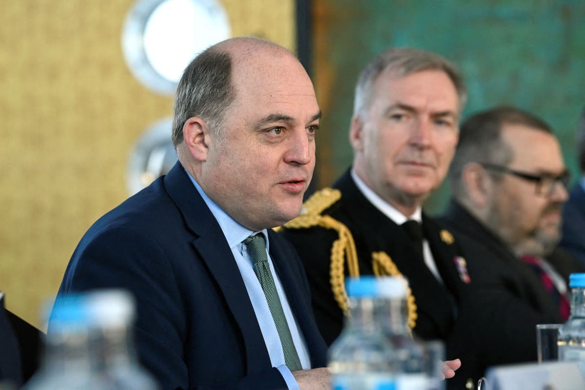 Ukraine will be top of agenda at Nato gathering as UK promises to &lsquo;stand in solidarity&rsquo; with war-torn country