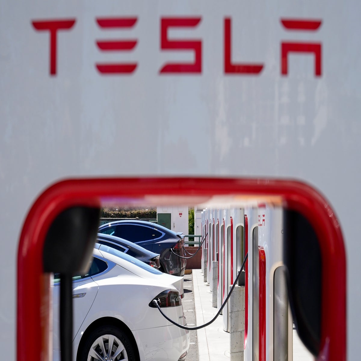 company that makes tesla charging stations