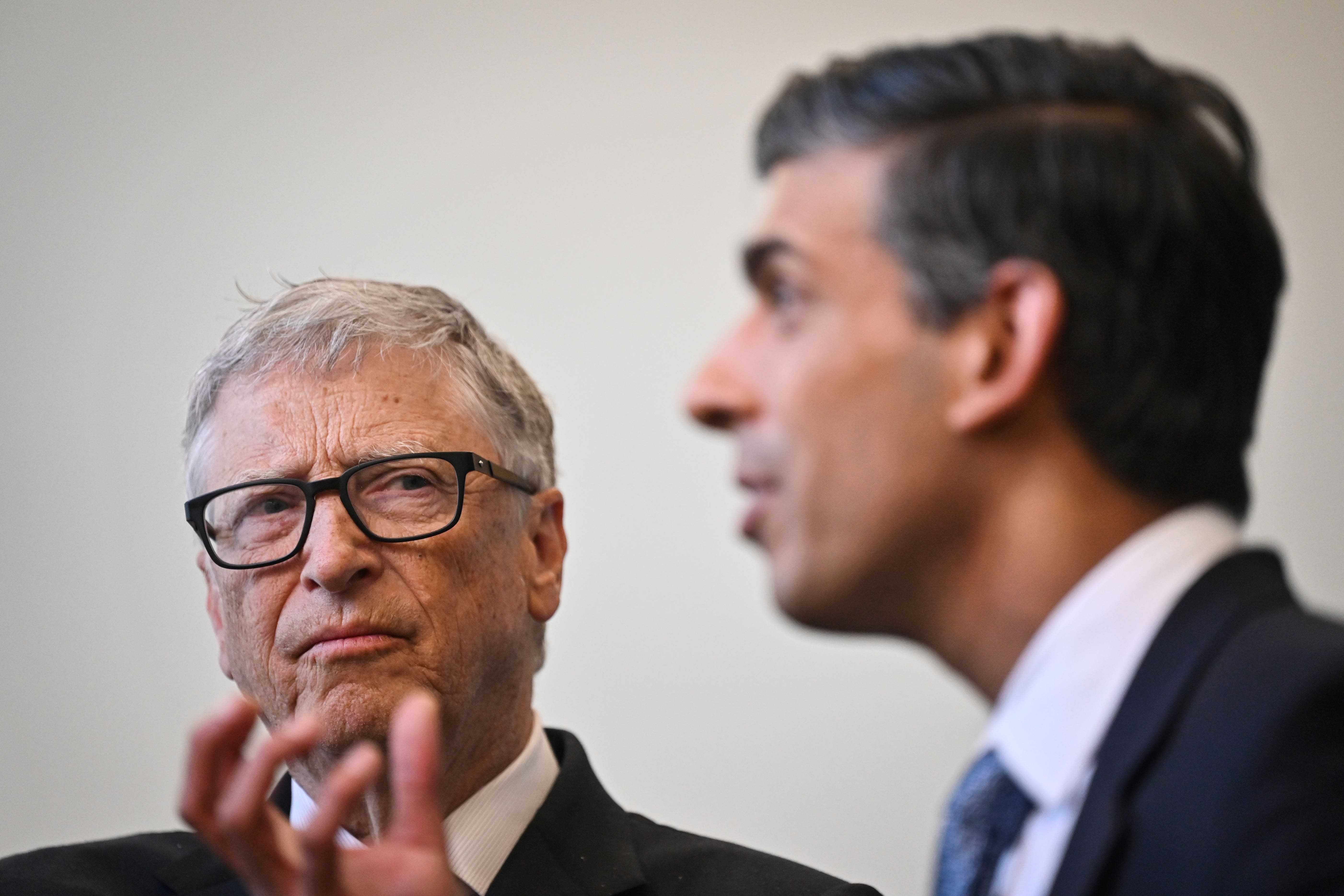 Prime Minister Rishi Sunak and billionaire philanthropist Bill Gates during a meeting at Imperial College London to meet green tech start-up businesses (Justin Tallis/PA)