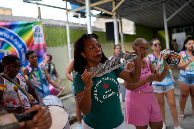 BRASIL-ESCUELA FEMENINA DE SAMBA