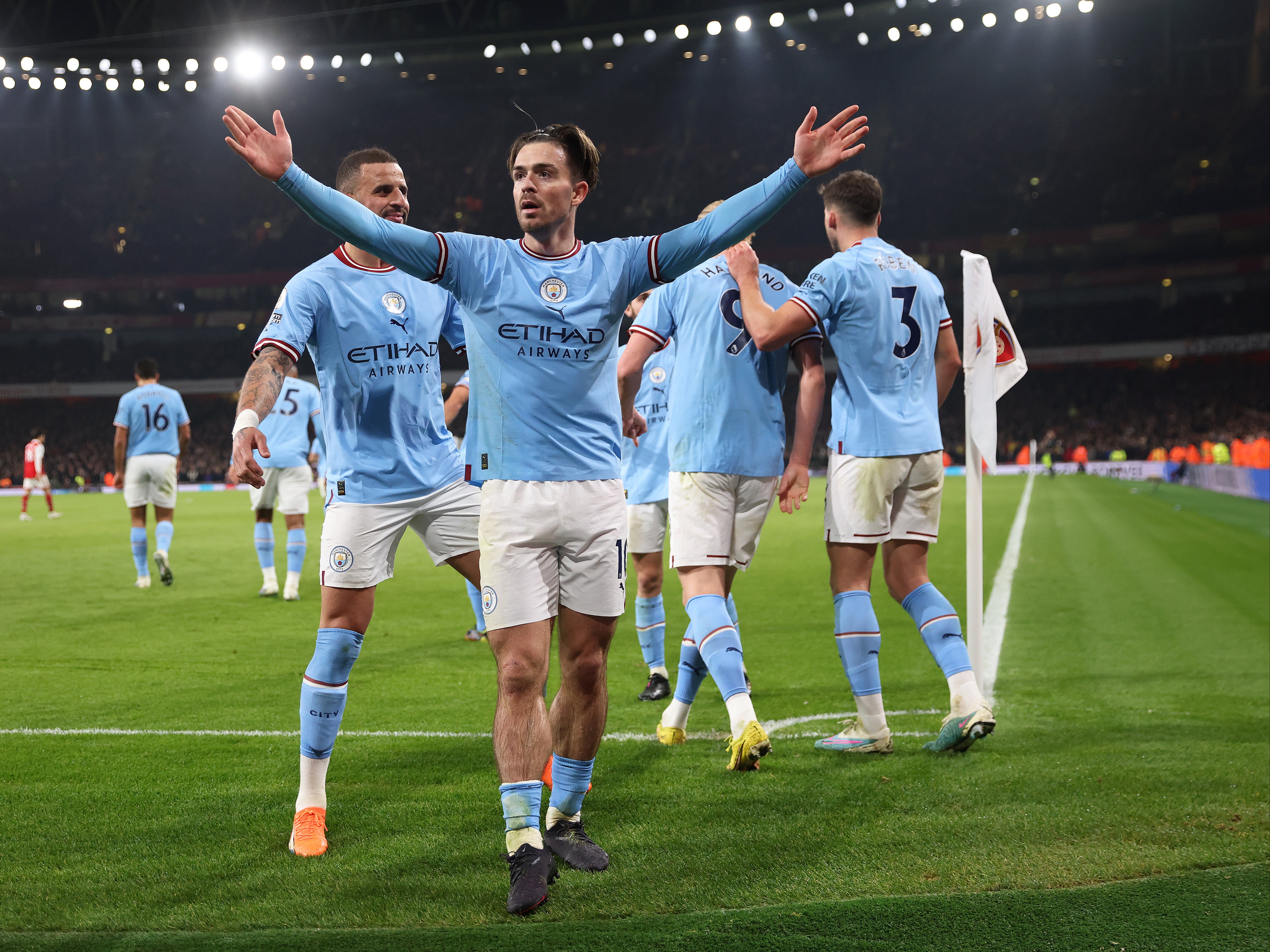 Manchester City vence o Arsenal e assume liderança da Premier