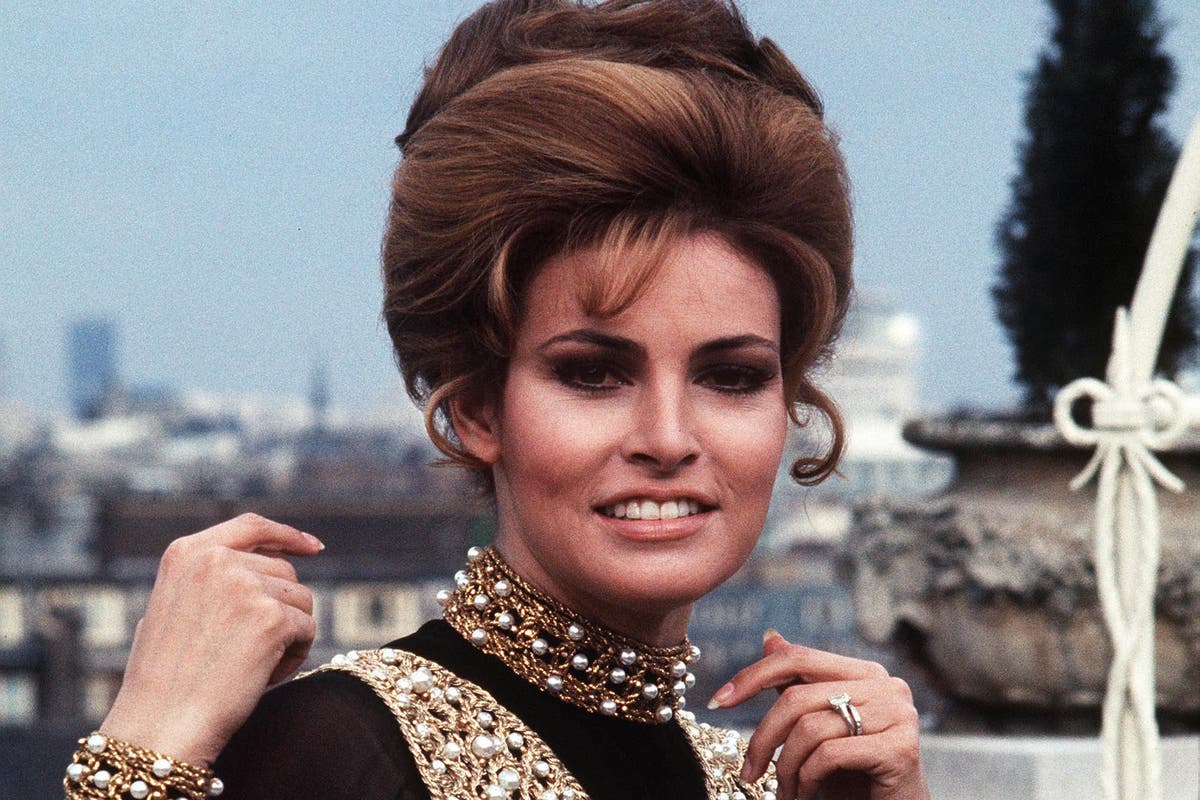 Hollywood star and ‘legendary bombshell’ Raquel Welch dies at the age of 82 Hollywood star and ‘legendary bombshell’ Raquel Welch dies at the age of 82