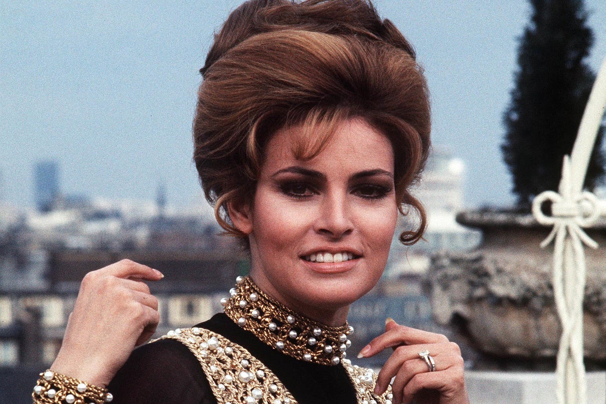 Hollywood star and ‘legendary bombshell’ Raquel Welch dies at the age of 82