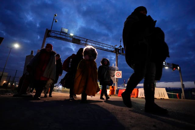 <p>Nearly one million people applied for asylum in the EU last year </p>