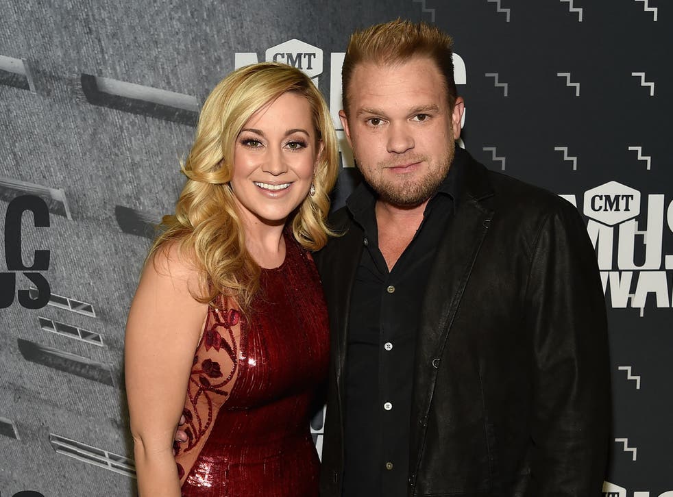 Kyle Jacobs death: American Idol alum Kellie Pickler's husband dies by apparent suicide, aged 49 | The Independent