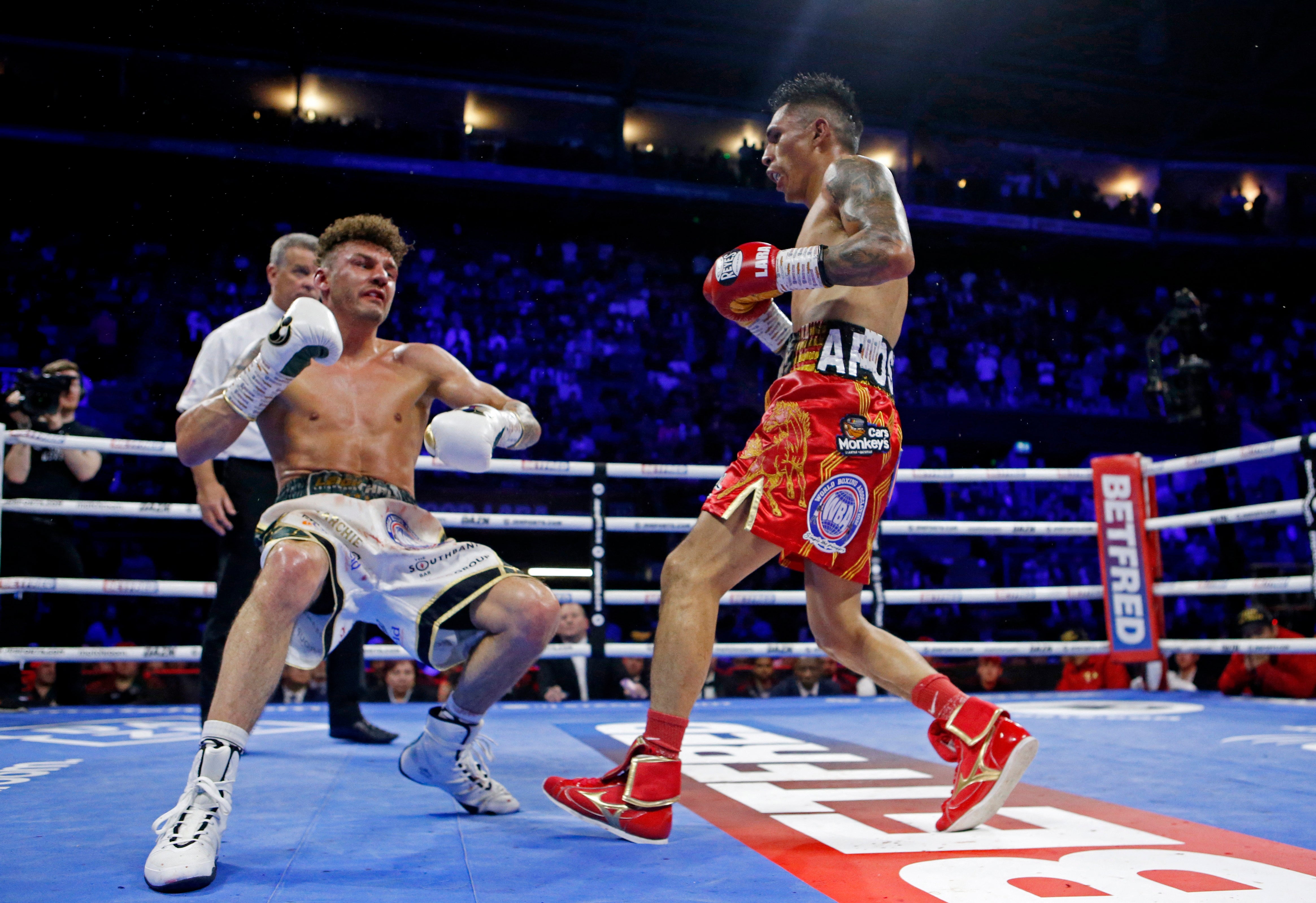 Wood (left) suffered a seventh-round TKO loss to Lara in February