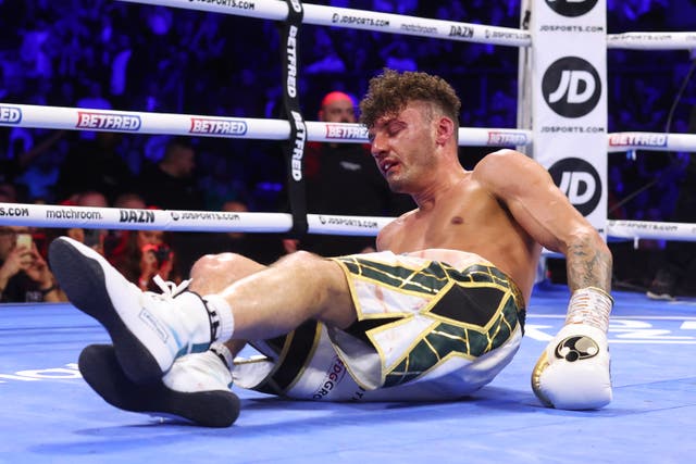 <p>Leigh Wood lost his WBA featherweight world title in dramatic fashion to Mauricio Lara </p>