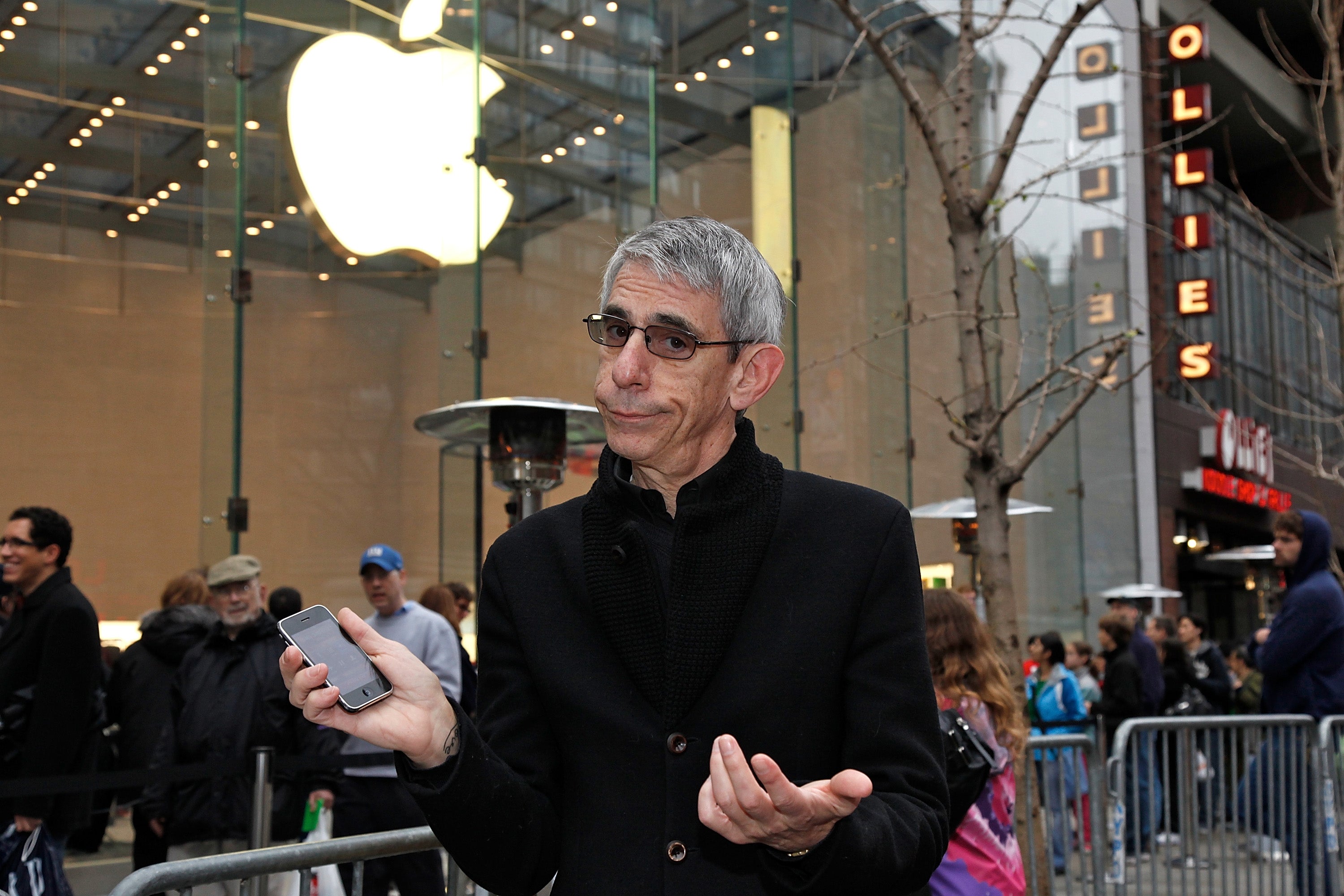 Actor Richard Belzer attends the grand opening of the Apple Store on the Upper West Side on November 14, 2009 in New York City.