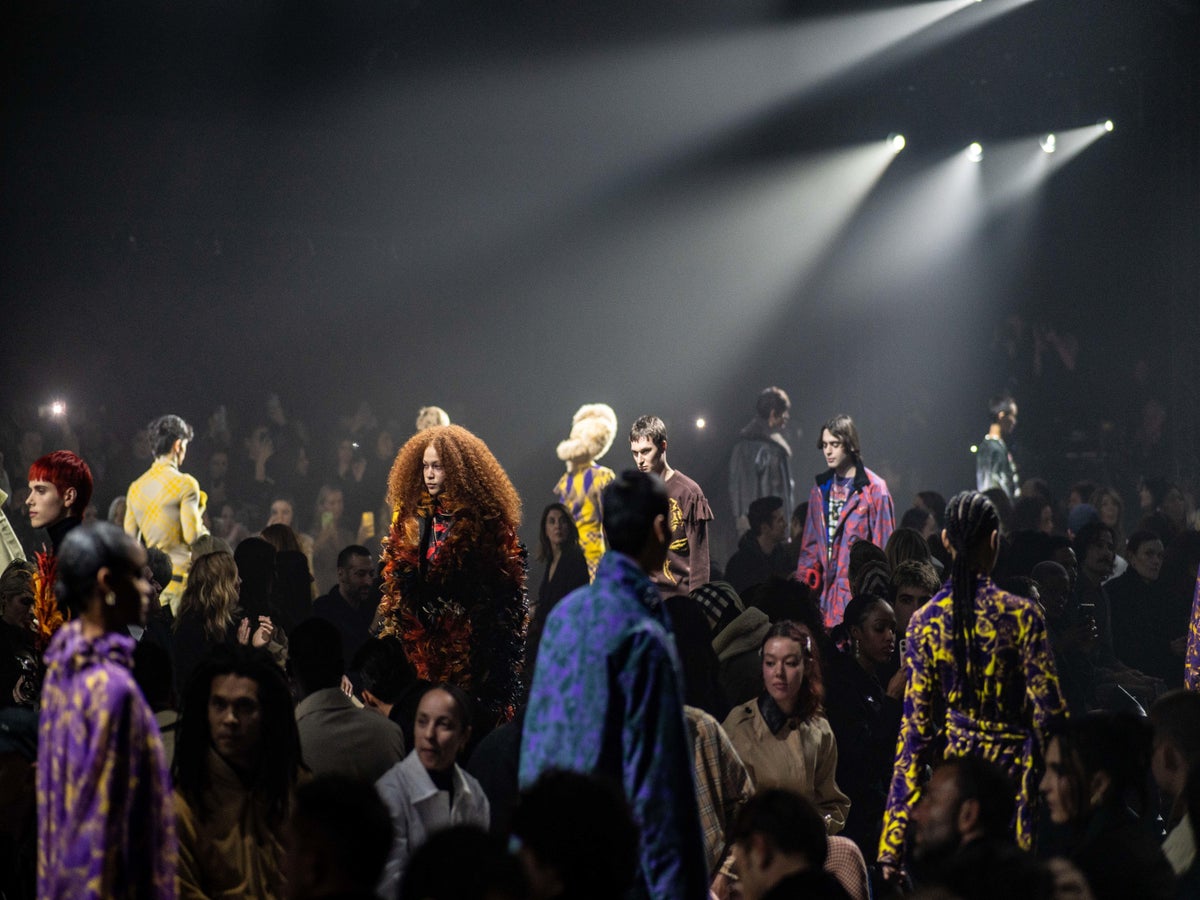 Stars on the front row as Daniel Lee presents debut collection for Burberry  | The Independent