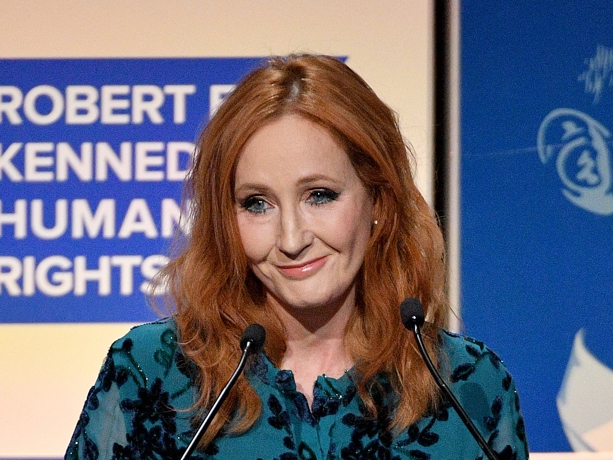 JK Rowling fala no palco do RFK Ripple of Hope Awards 2019 em Nova York(Imagens Getty)