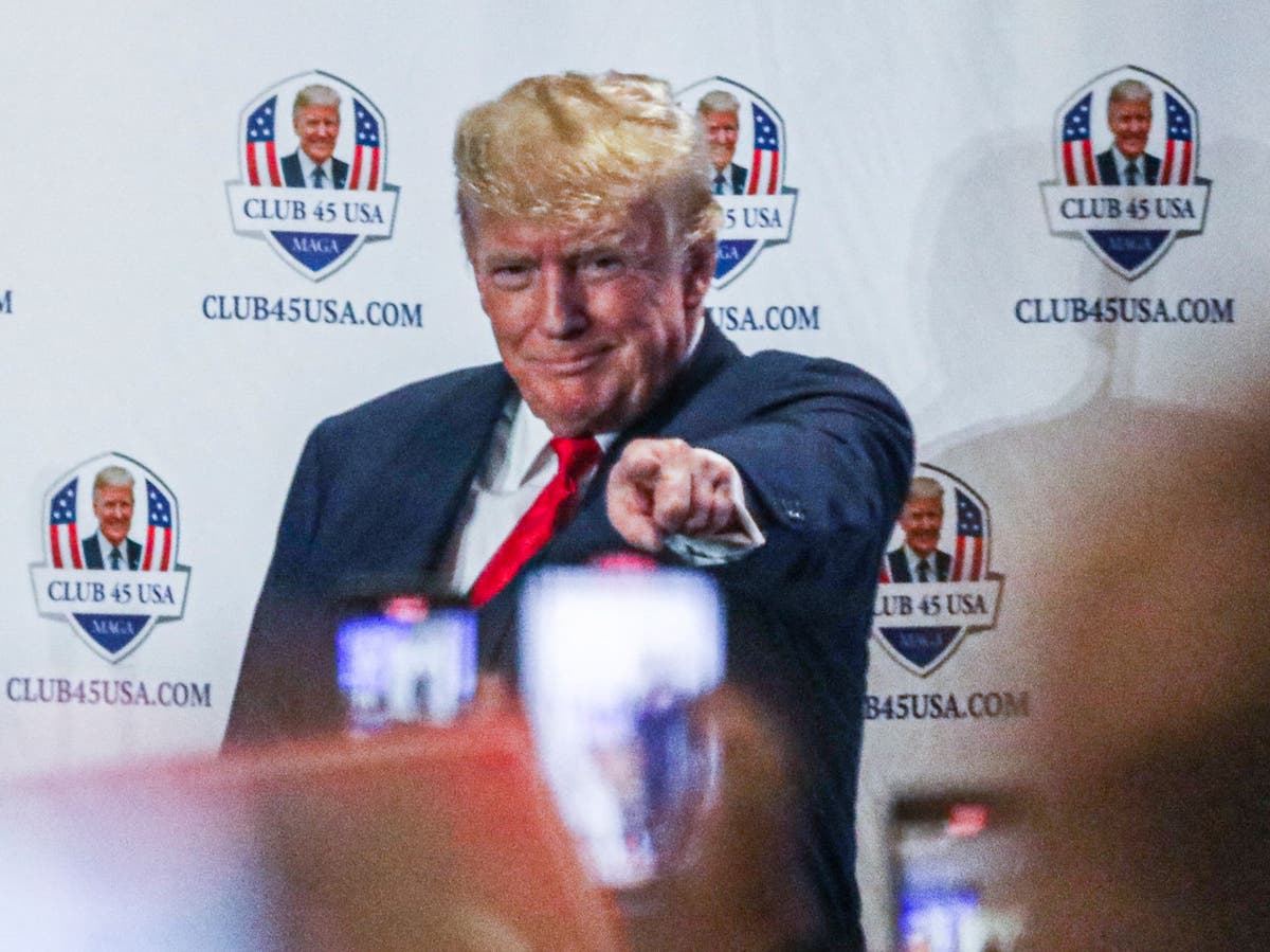 Trump hits out at &lsquo;boring&rsquo; Twitter and Facebook and dismisses his return