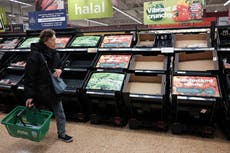 Ex Sainsbury’s boss blames energy costs and Brexit as supermarkets ration fruit and veg