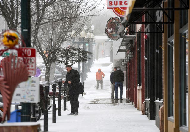 <p>Winter storm conditions take hold on Tuesday in Sioux Falls, South Dakota</p>