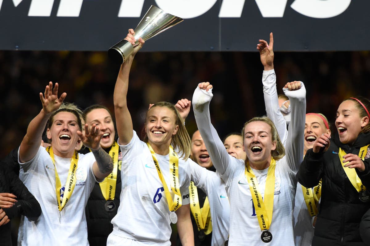 England retain Arnold Clark Cup as Lionesses cruise to dominant win