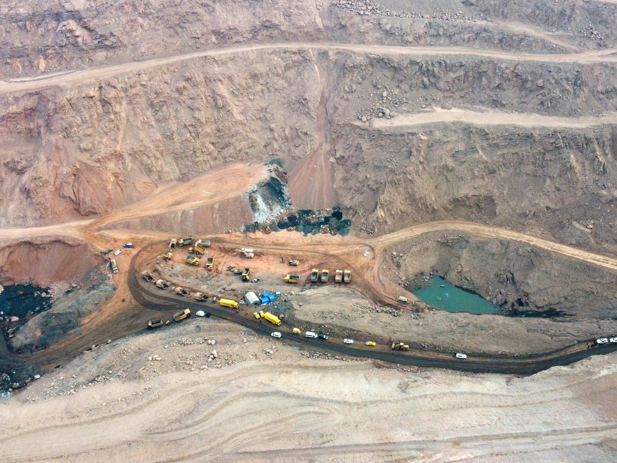 4 dead, 49 missing after large Chinese open-pit mine collapses on workers